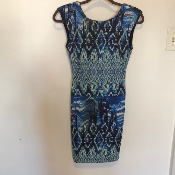 H&M patterned dress. Barely worn. - Picture 2 of 5